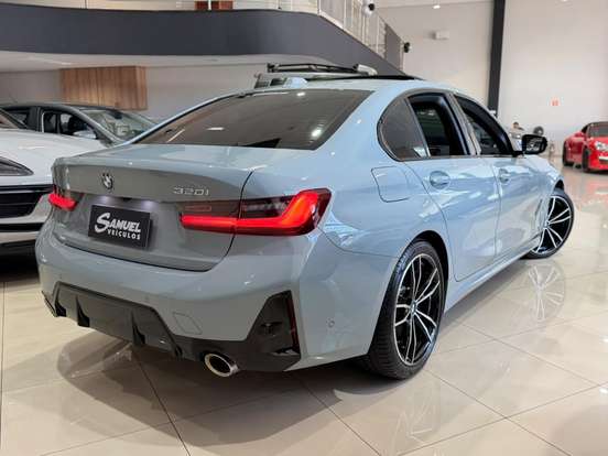 BMW-320i-2024