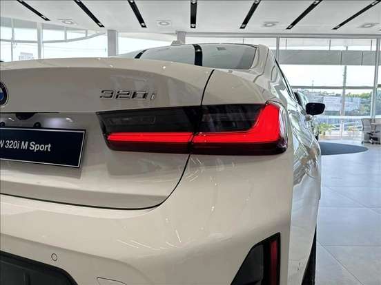BMW-320i-2026