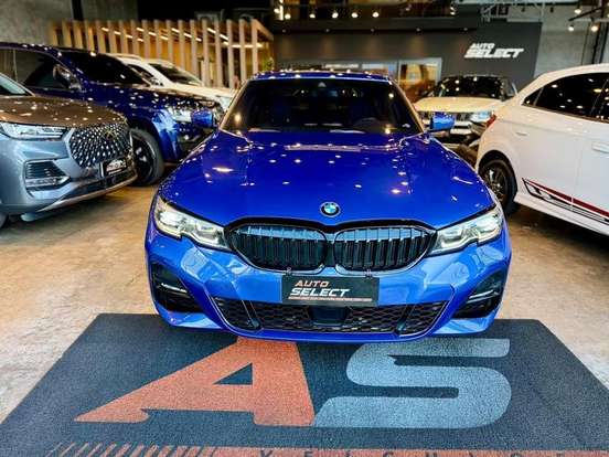 BMW-320i-2021
