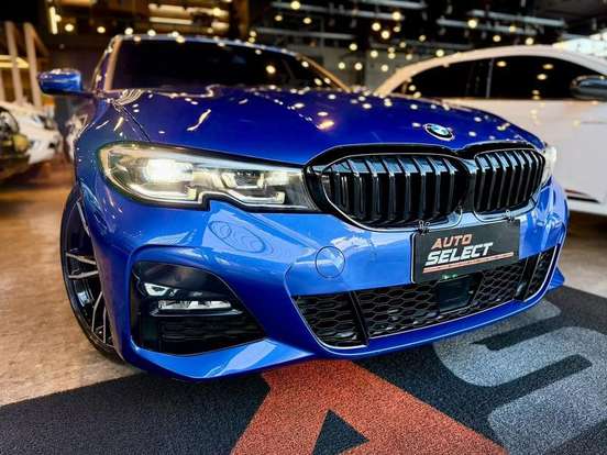 BMW-320i-2021