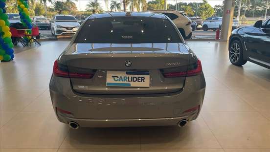 BMW-320i-2024