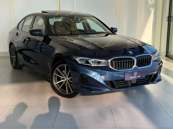 BMW-320i-2023