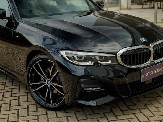 BMW-320i-2.0 16V TURBO GASOLINA M SPORT AUTOMÁTICO BMW-320i-2020