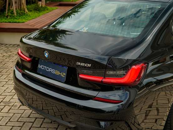 BMW-320i-2.0 16V TURBO GASOLINA M SPORT AUTOMÁTICO BMW-320i-2020