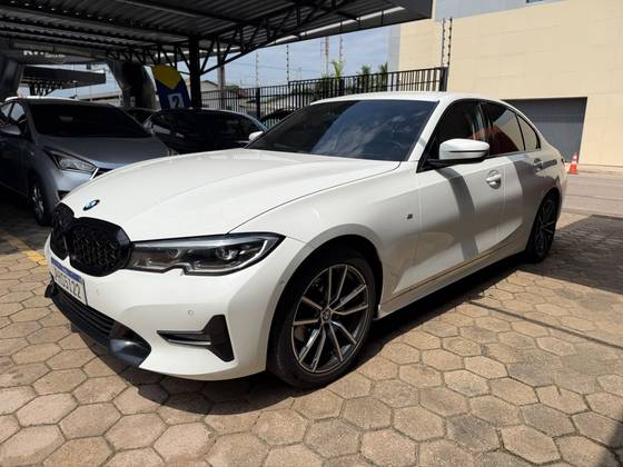 BMW 320i 2.0 16V TURBO GASOLINA SPORT AUTOMÁTICO