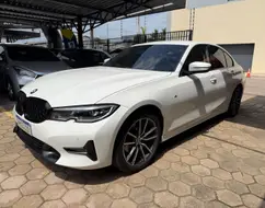 BMW 320i 2.0 16V TURBO GASOLINA SPORT AUTOMÁTICO BMW 320i 2.0 16V TURBO GASOLINA SPORT AUTOMÁTICO
