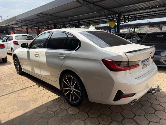 BMW-320i-2.0 16V TURBO GASOLINA SPORT AUTOMÁTICO BMW-320i-2019