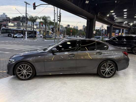 BMW-320i-2.0 16V TURBO GASOLINA SPORT GP AUTOMÁTICO BMW-320i-2020