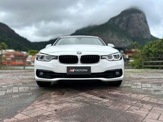 BMW-320i-2018
