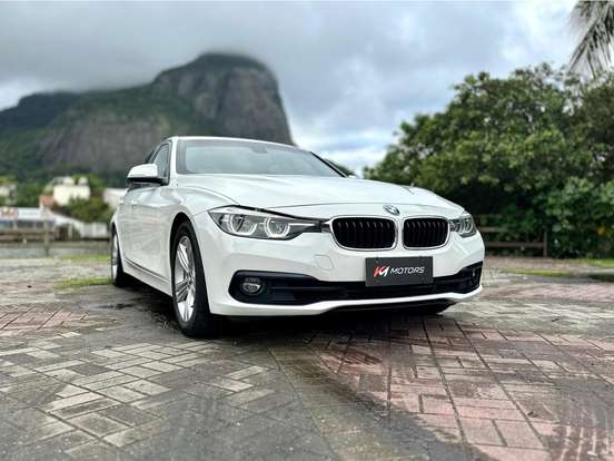 BMW-320i-2018