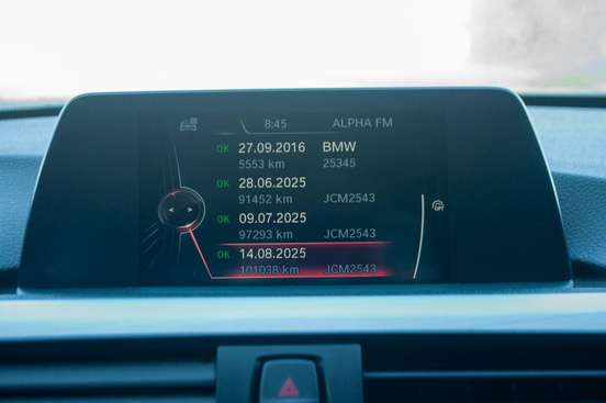 BMW-328i-2015