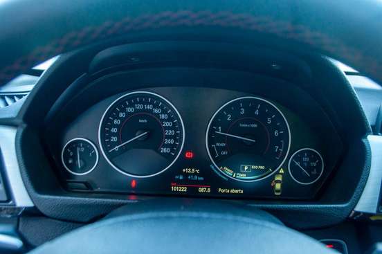 BMW-328i-2015
