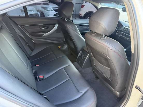 BMW-328i-2016