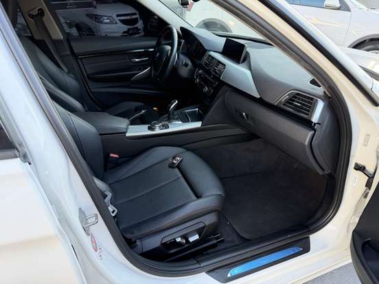 BMW-328i-2016