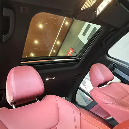 BMW-330e-2024