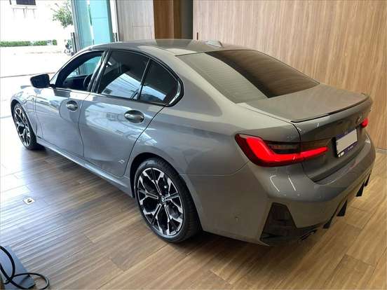 BMW-330e-2.0 16V TURBO HÍBRIDO M SPORT AUTOMÁTICO BMW-330e-2024