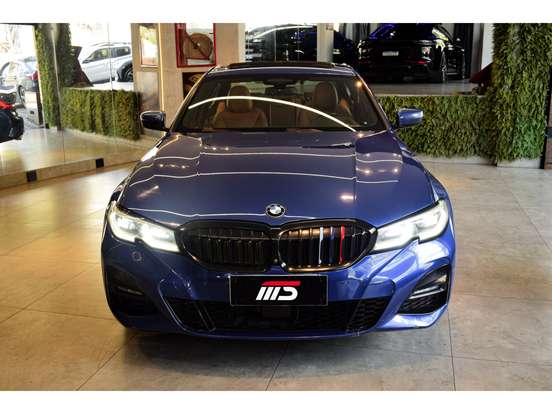 BMW-330e-2020
