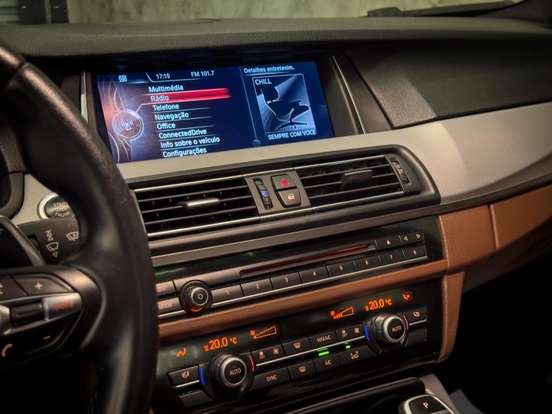 BMW-528i-2014