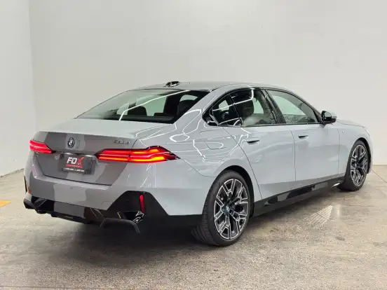 BMW-530e-2.0 TWINPOWER PHEV M SPORT AUTOMÁTICO BMW-530e-2024