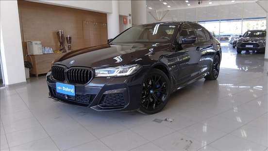 BMW-530e-2021