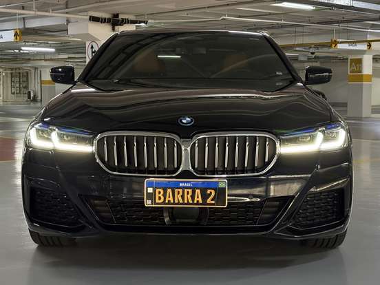 BMW-530e-2023