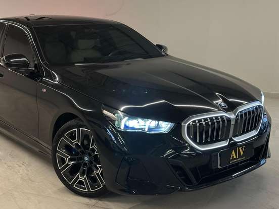 BMW-530e-2024