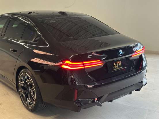 BMW-530e-2024