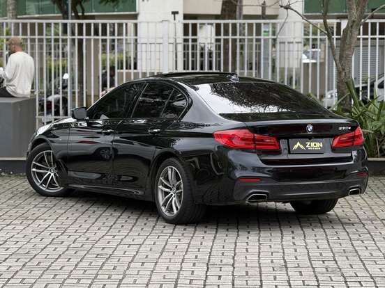 BMW-530i-2.0 16V TURBO GASOLINA M SPORT AUTOMÁTICO BMW-530i-2017
