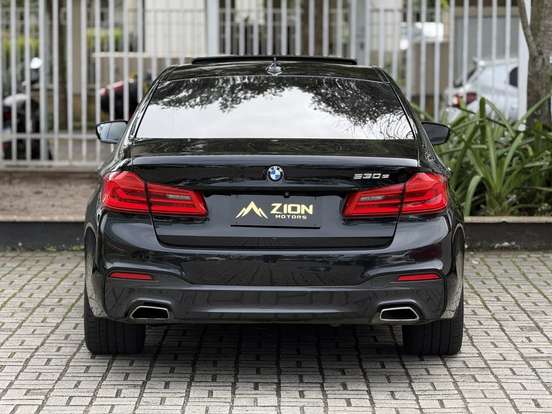 BMW-530i-2017