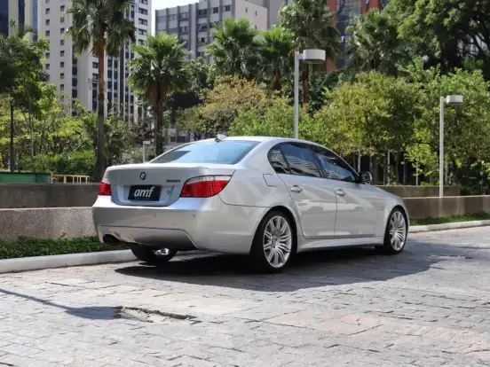 BMW-550i-4.8 SPORT SEDAN V8 32V GASOLINA 4P AUTOMÁTICO BMW-550i-2009