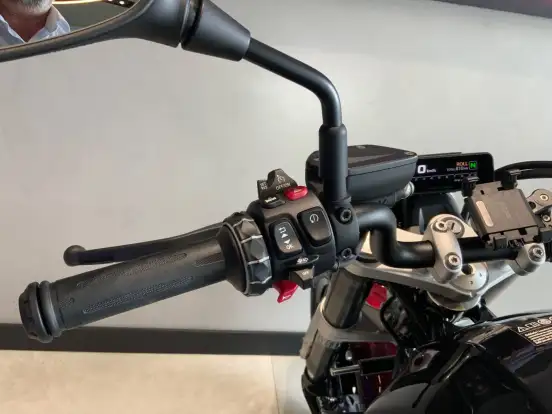 BMW-R 12 CRUISER-2024