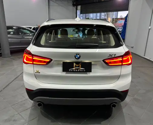 BMW-X1-2016