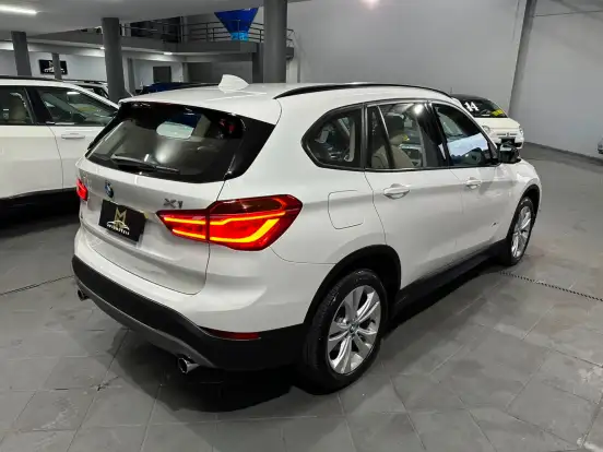 BMW-X1-2.0 16V TURBO ACTIVEFLEX SDRIVE20I 4P AUTOMÁTICO BMW-X1-2016