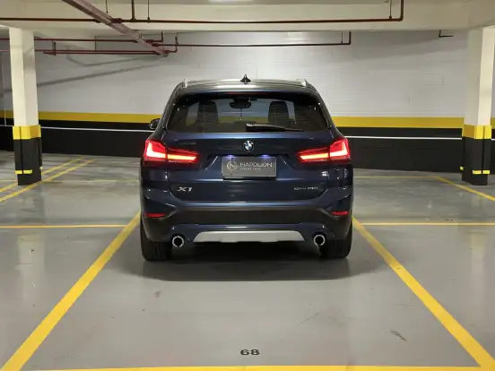 BMW-X1-2021