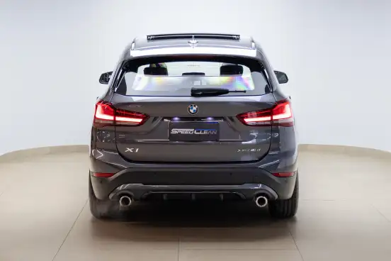 BMW-X1-2021