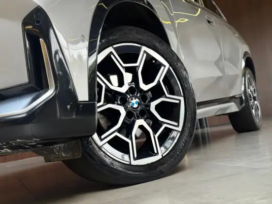 BMW-X1-2024