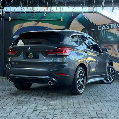 BMW-X1-2021