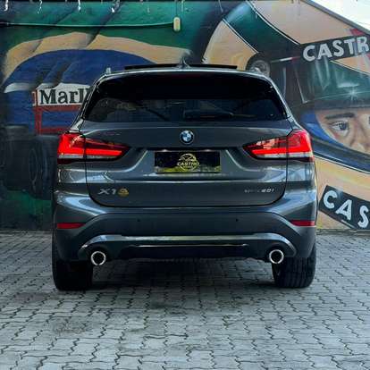 BMW-X1-2021