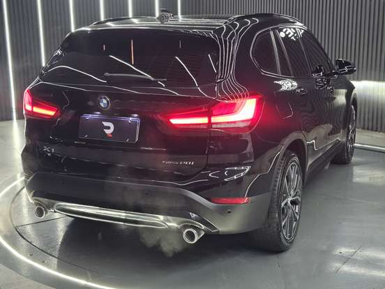 BMW-X1-2.0 16V TURBO ACTIVEFLEX SDRIVE20I X-LINE 4P AUTOMÁTICO BMW-X1-2022