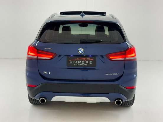 BMW-X1-2021