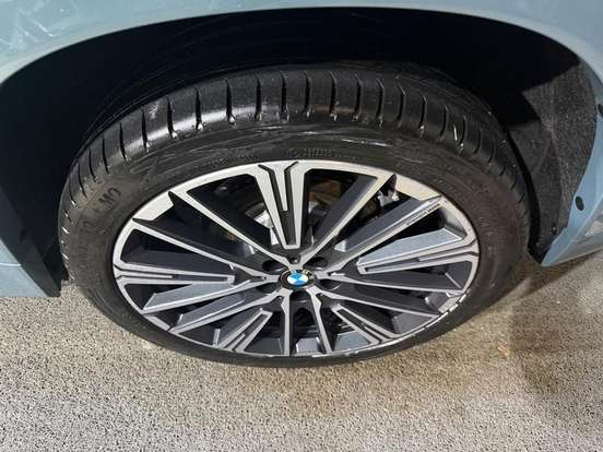 BMW-X1-2024