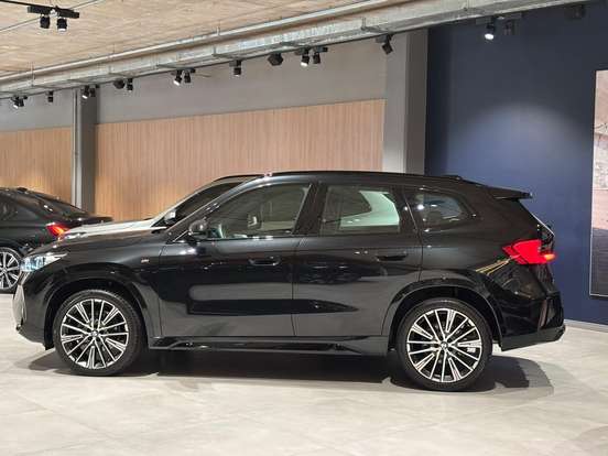 BMW-X1-2025