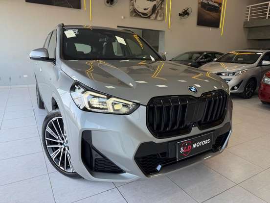 BMW-X1-2023