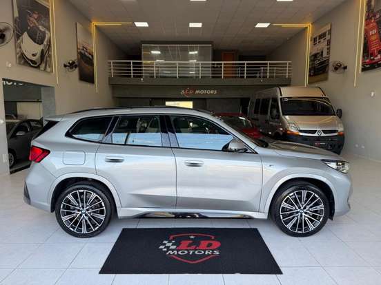 BMW-X1-2023