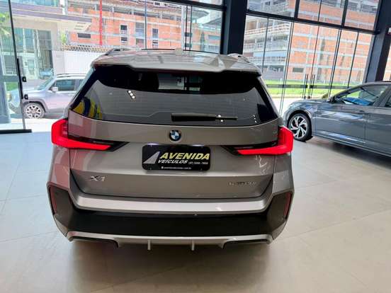 BMW-X1-2023