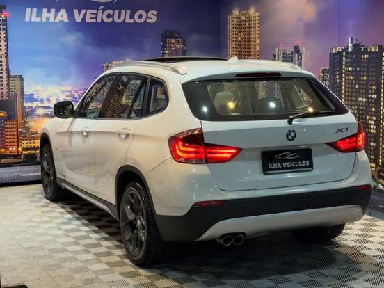 BMW-X1-3.0 28I 4X4 24V GASOLINA 4P AUTOMÁTICO BMW-X1-2010