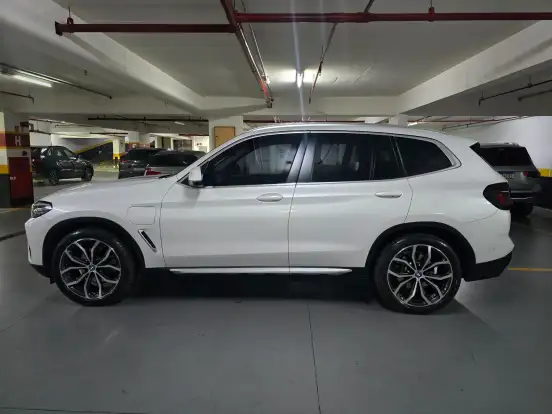 BMW-X3-2022