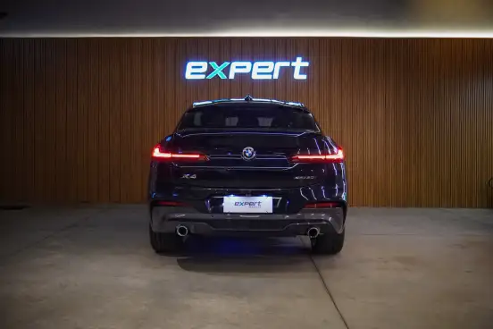 BMW-X4-2021