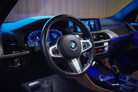 BMW-X4-2021