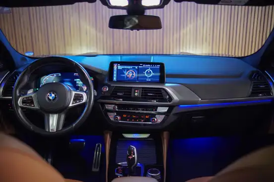 BMW-X4-2021